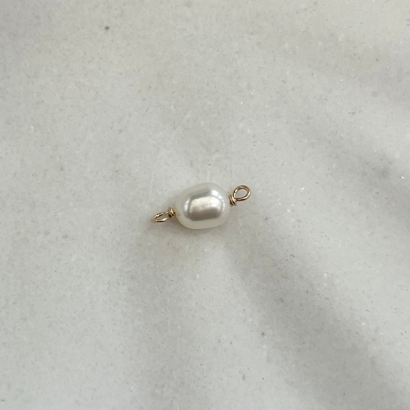 Freshwater Pearl Connector • Oval
