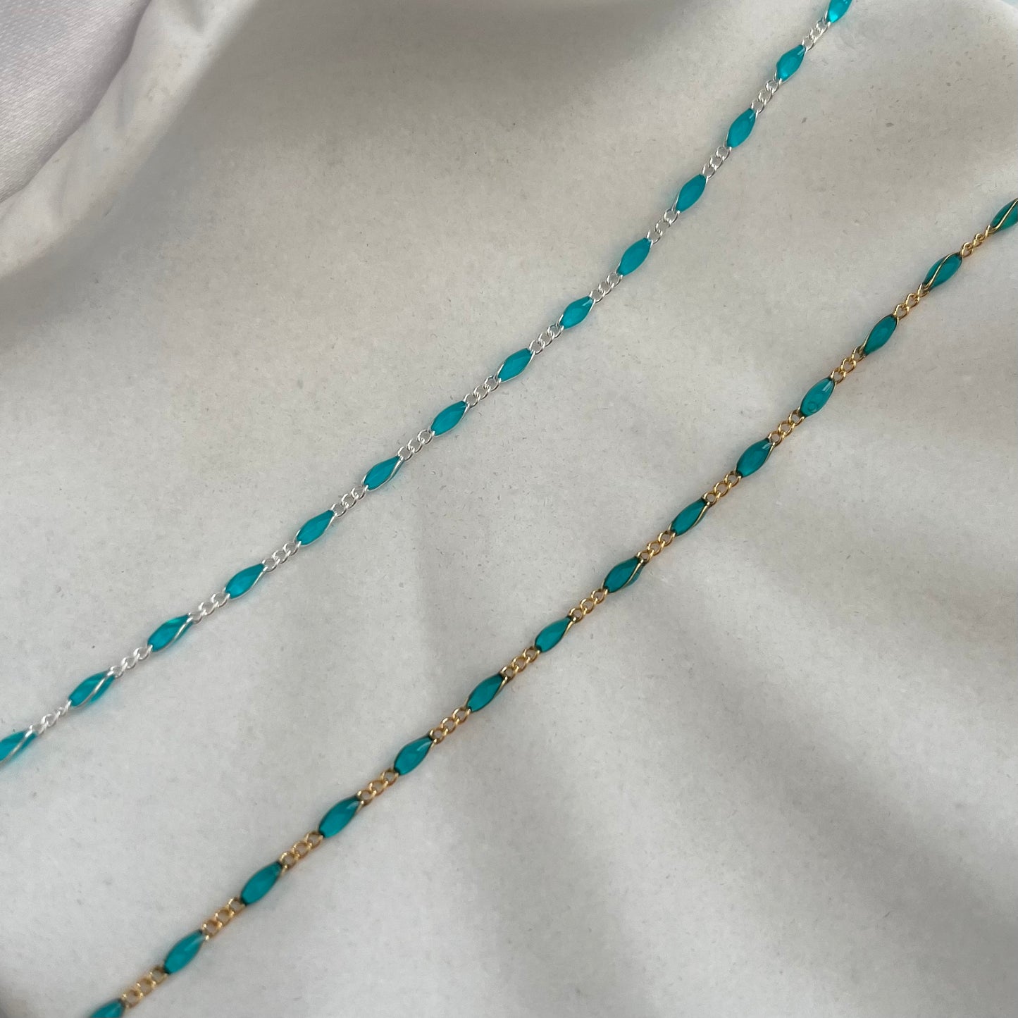 Sea Breeze Enamel • Figaro Chain