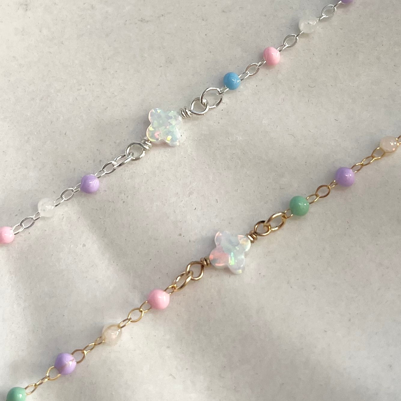 Opal Pearl Clover Connector