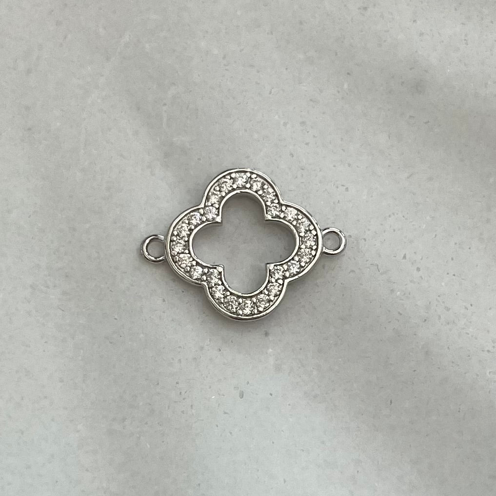 Clover Connector • Hollow
