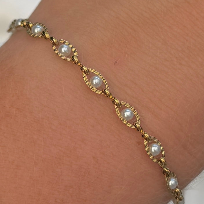 Textured Pearl Eye Chain • Stainless Steel